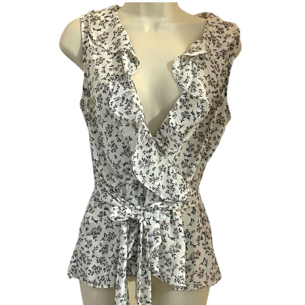 Max Studio Black and White Ruffled Tie Front Blouse Small
